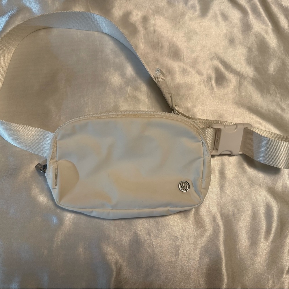 Everywhere Belt Bag 1L - Lululemon White Crossbody Bag